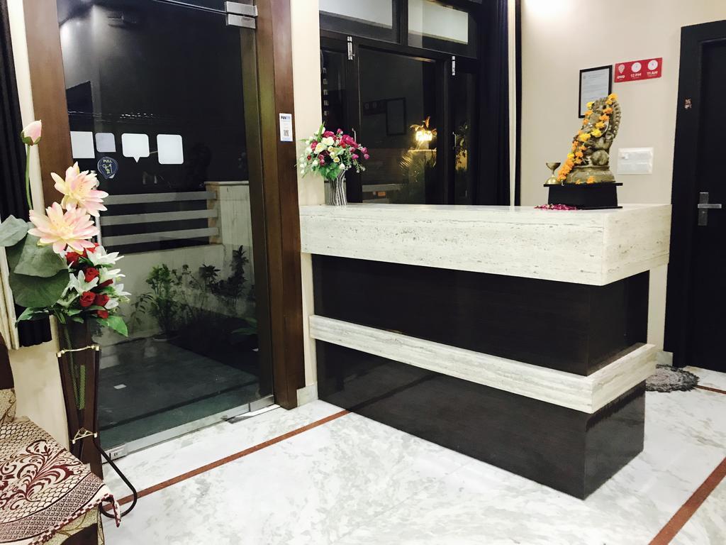 Aaradhya Residency Hotel Agra  Bagian luar foto