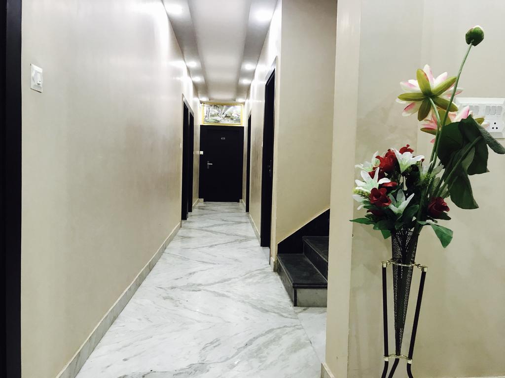 Aaradhya Residency Hotel Agra  Bagian luar foto