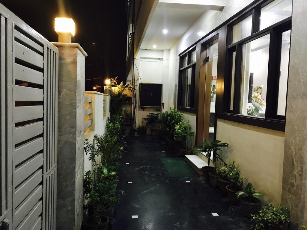 Aaradhya Residency Hotel Agra  Bagian luar foto