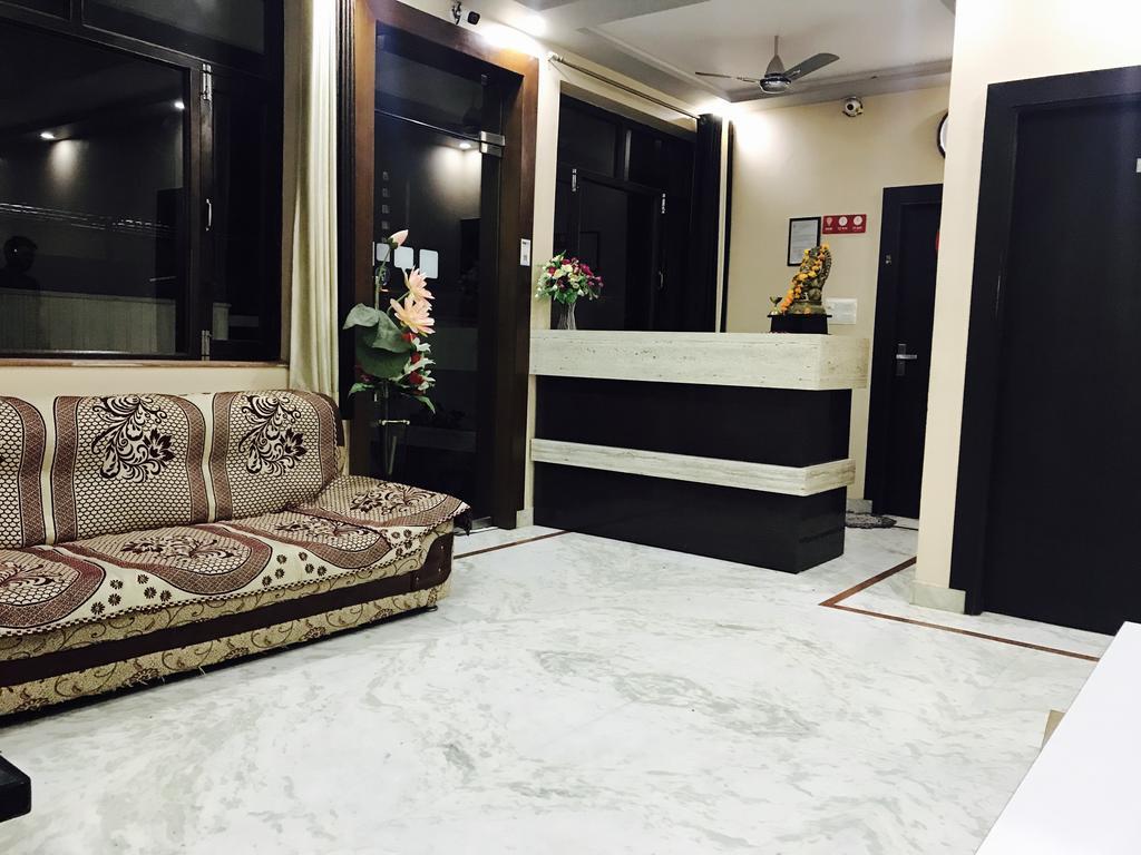 Aaradhya Residency Hotel Agra  Bagian luar foto