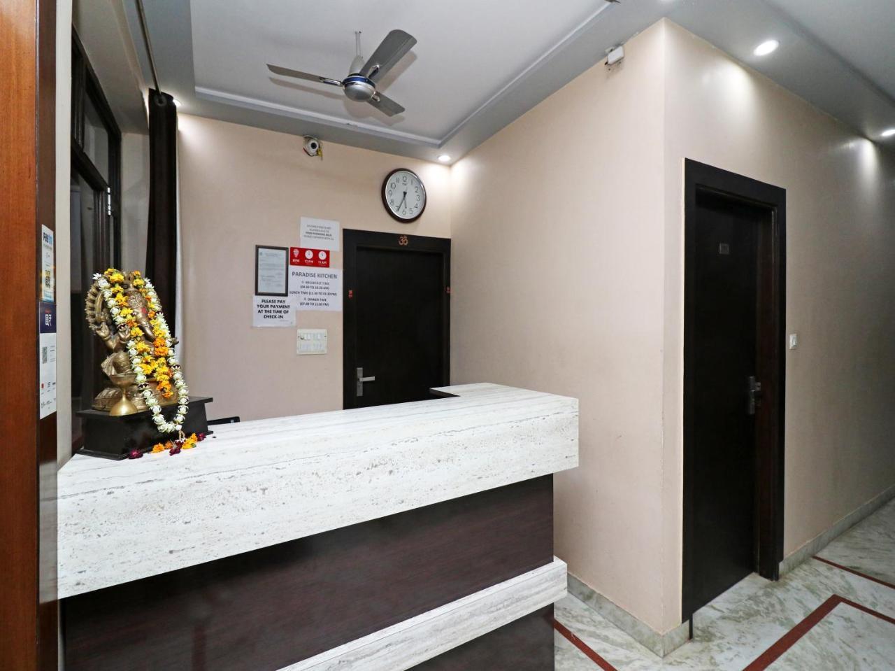 Aaradhya Residency Hotel Agra  Bagian luar foto