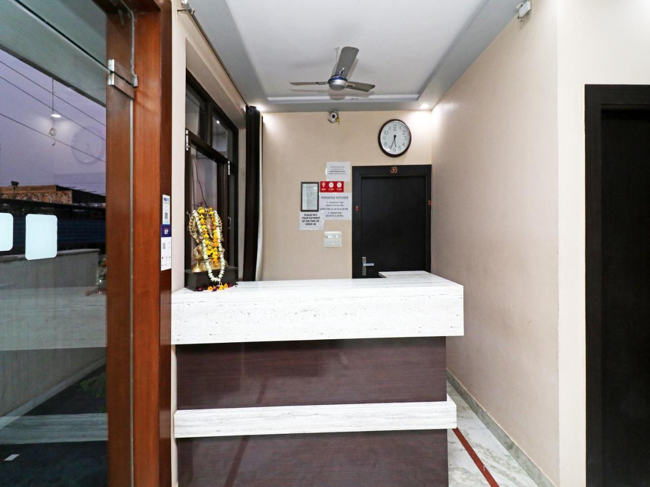 Aaradhya Residency Hotel Agra  Bagian luar foto
