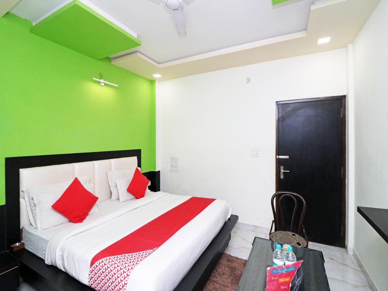 Aaradhya Residency Hotel Agra  Bagian luar foto