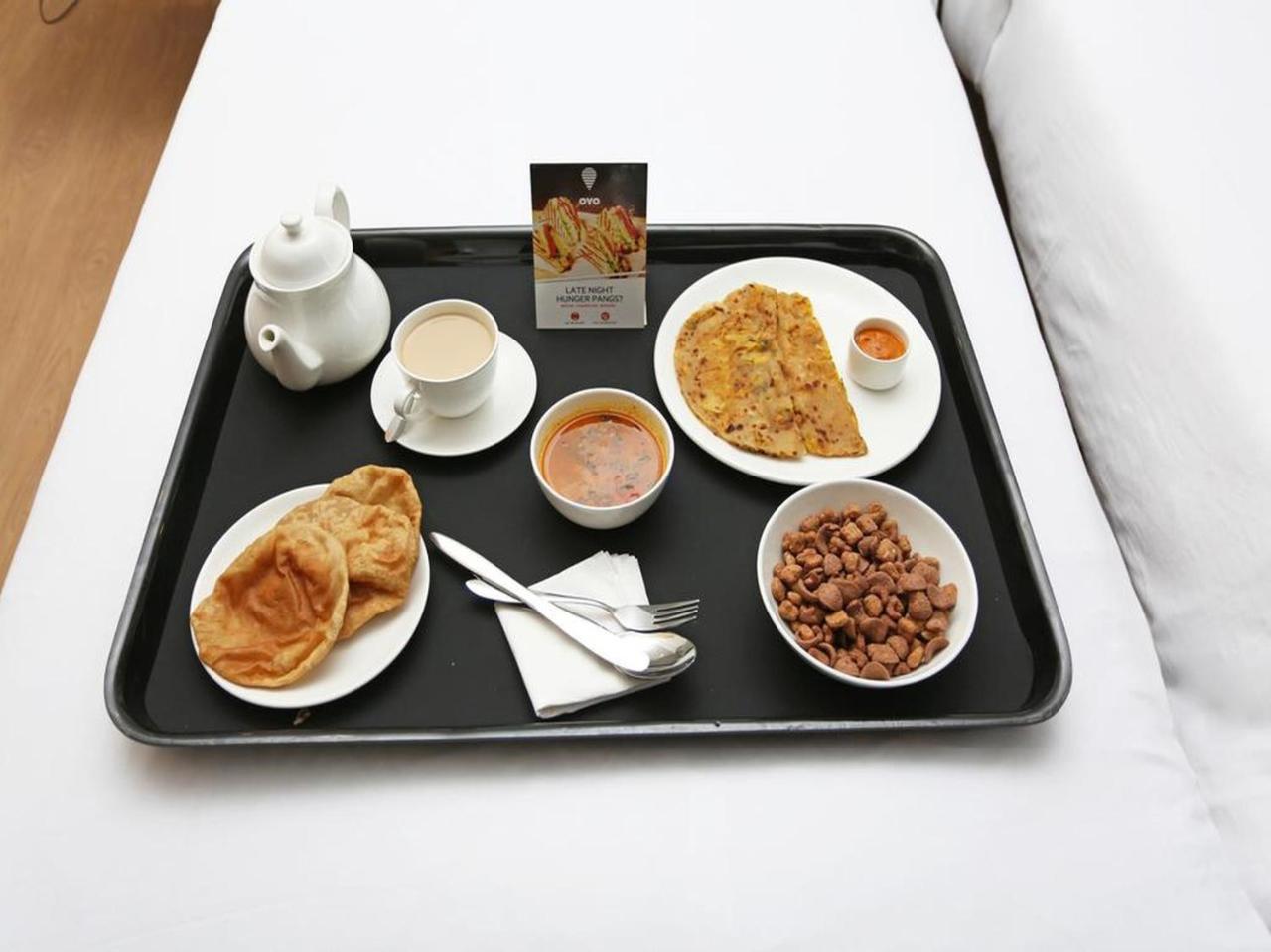 Aaradhya Residency Hotel Agra  Bagian luar foto
