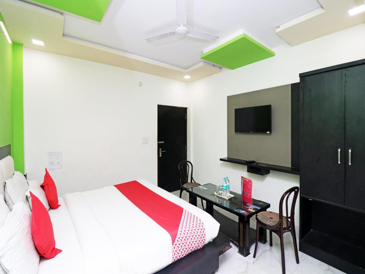 Aaradhya Residency Hotel Agra  Bagian luar foto