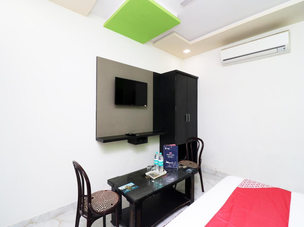 Aaradhya Residency Hotel Agra  Bagian luar foto