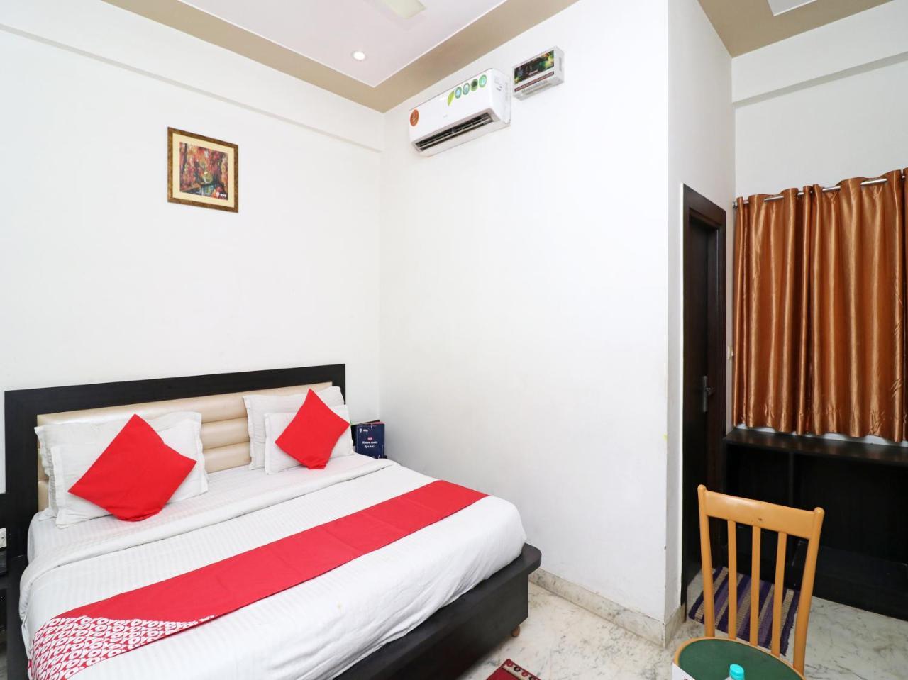 Aaradhya Residency Hotel Agra  Bagian luar foto