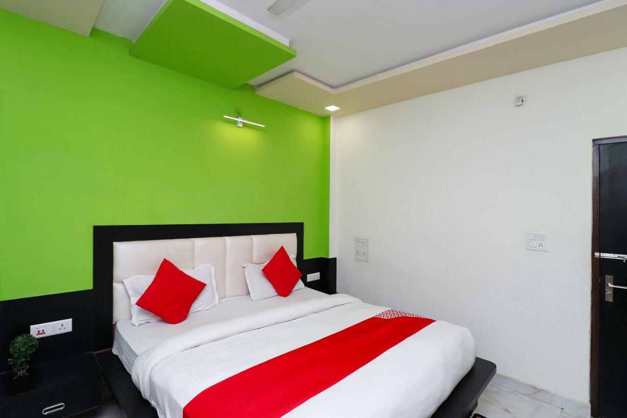 Aaradhya Residency Hotel Agra  Bagian luar foto