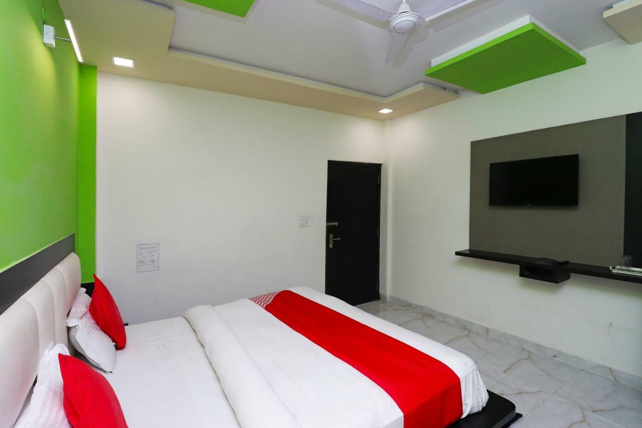 Aaradhya Residency Hotel Agra  Bagian luar foto