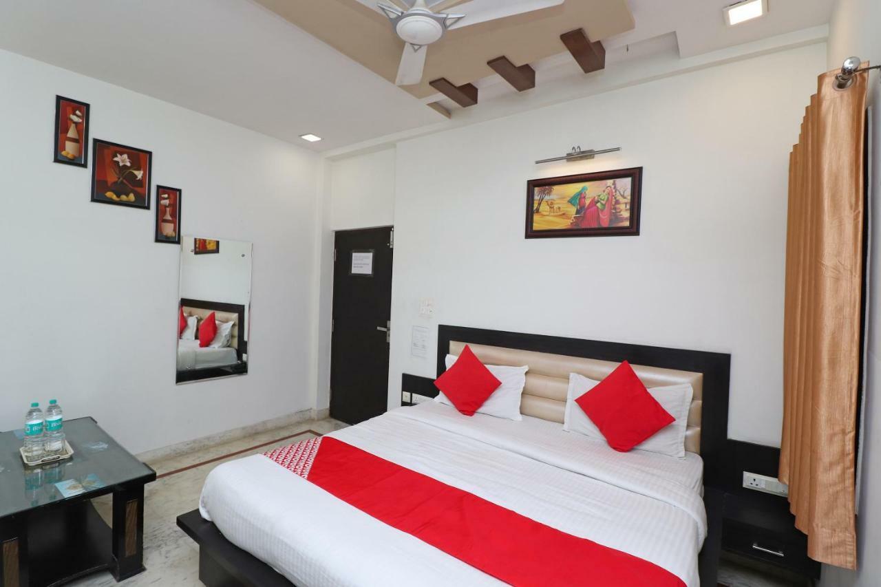 Aaradhya Residency Hotel Agra  Bagian luar foto