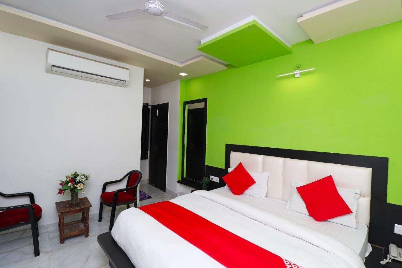 Aaradhya Residency Hotel Agra  Bagian luar foto