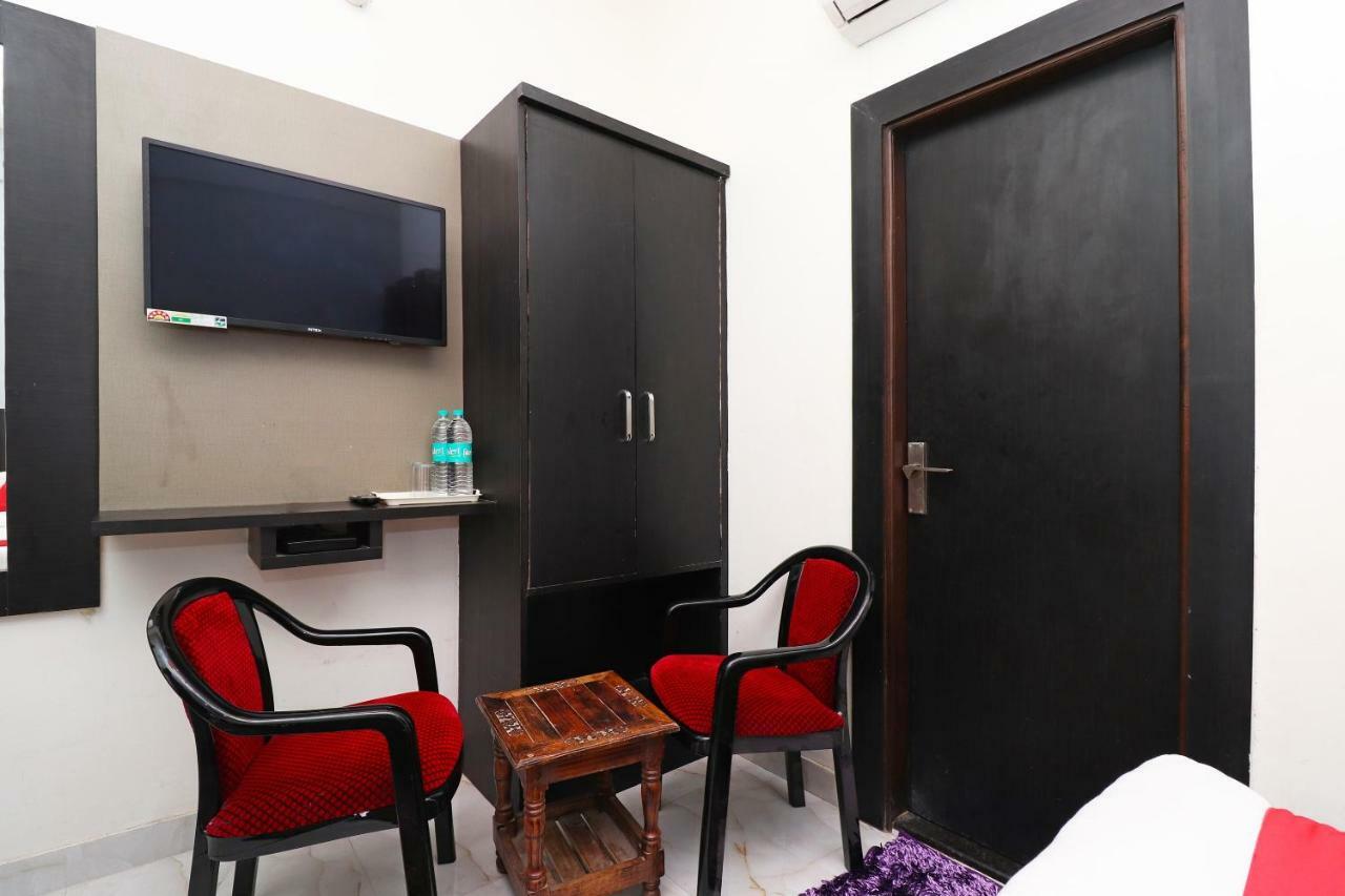 Aaradhya Residency Hotel Agra  Bagian luar foto